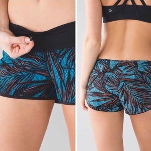Lululemon Shorts, size 4